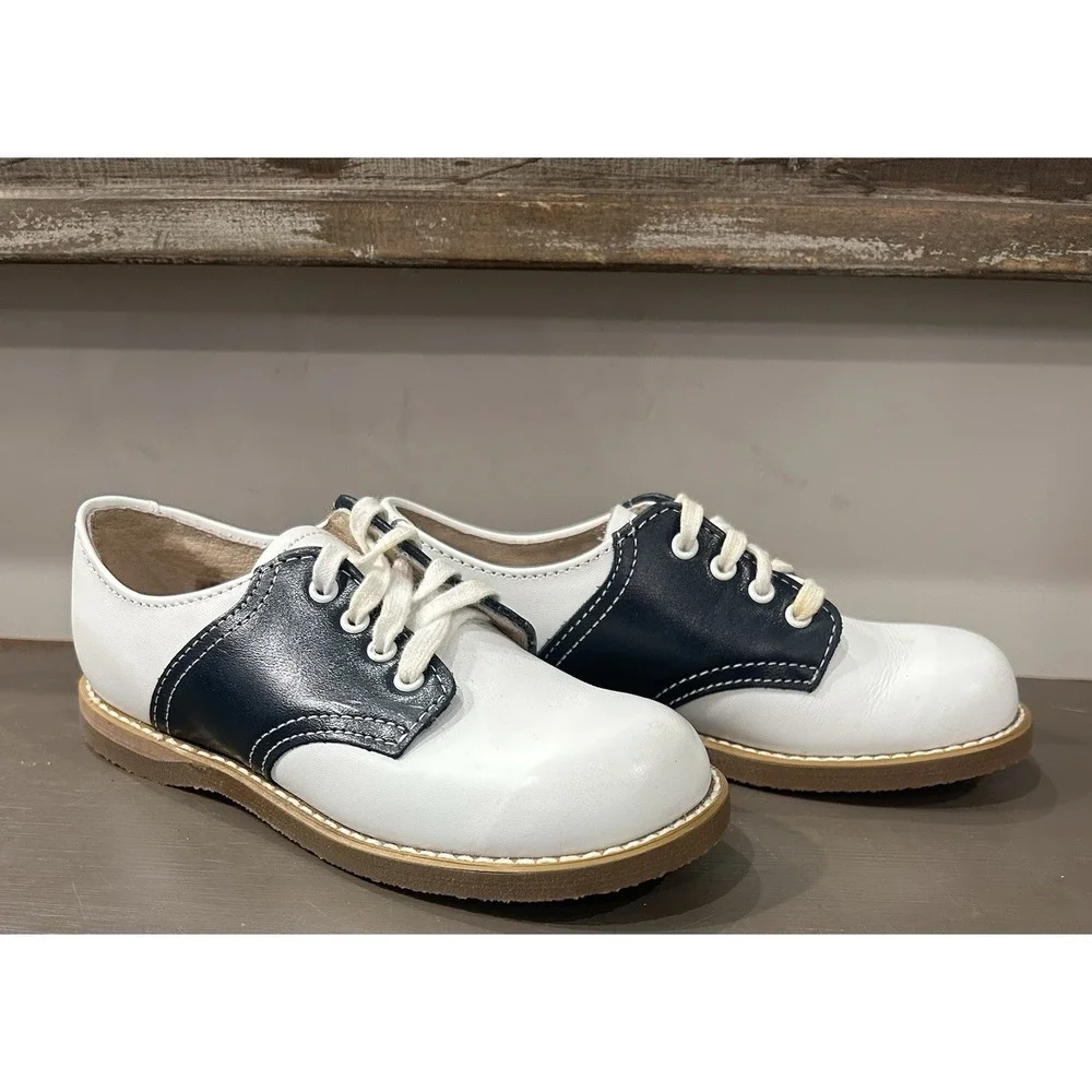 Buster Brown classic two